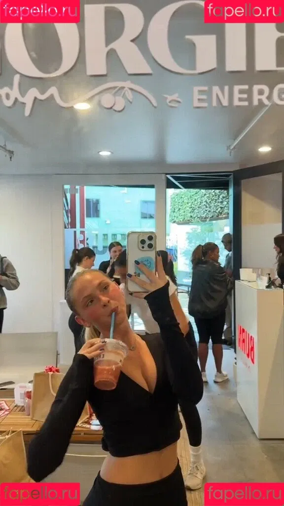 Jordyn Jones / jordylee.jones / jordynjones Onlyfans Photo Gallery 