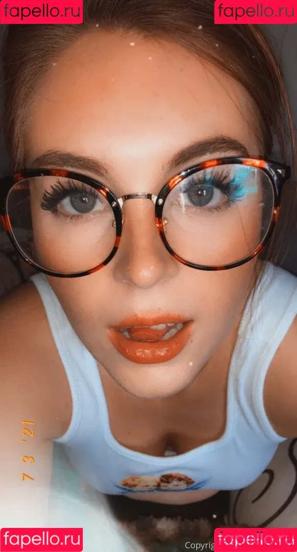 danielleboker / daniellebokerofficial / daniellebokerr Onlyfans Photo Gallery 