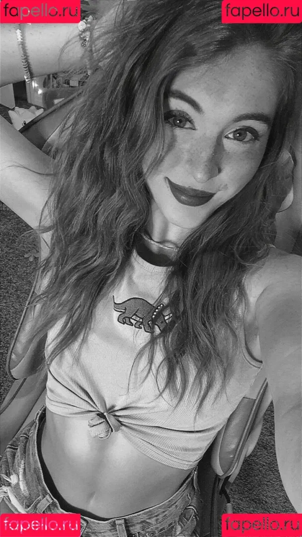 danielleboker / daniellebokerofficial / daniellebokerr Onlyfans Photo Gallery 