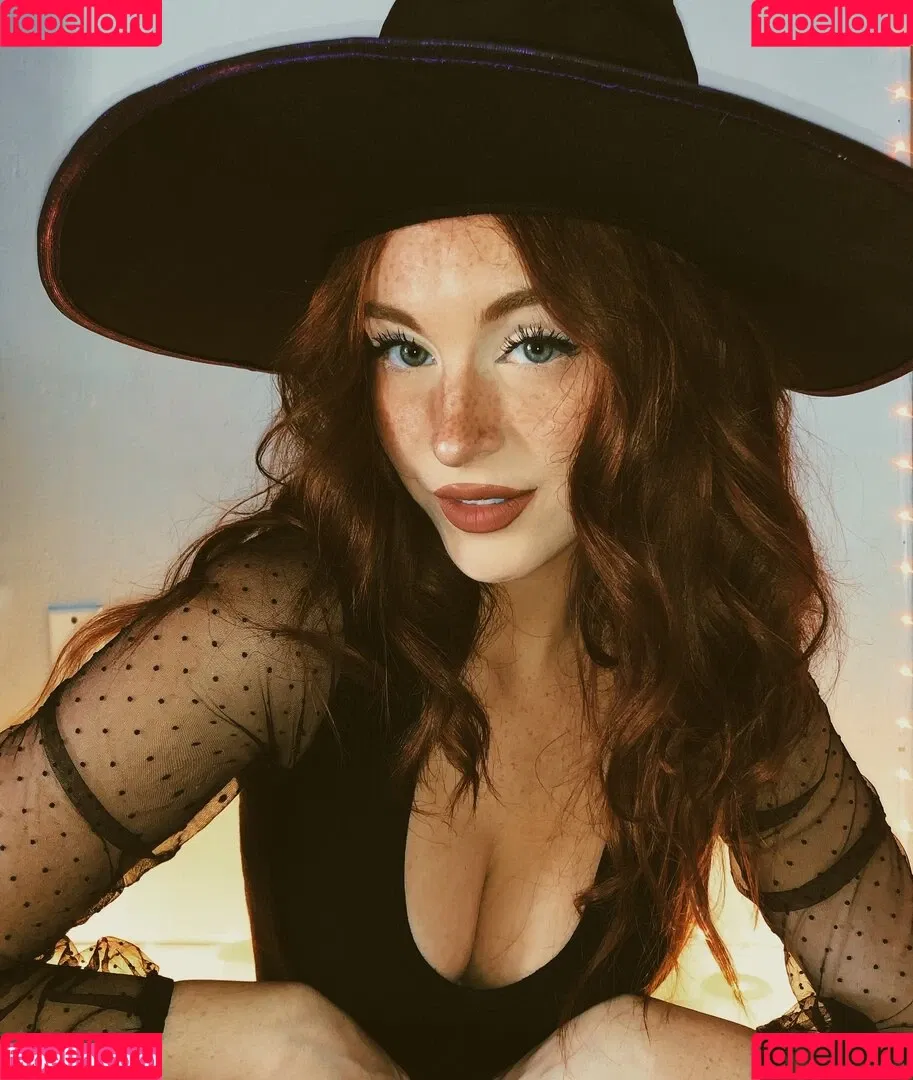 danielleboker / daniellebokerofficial / daniellebokerr Onlyfans Photo Gallery 