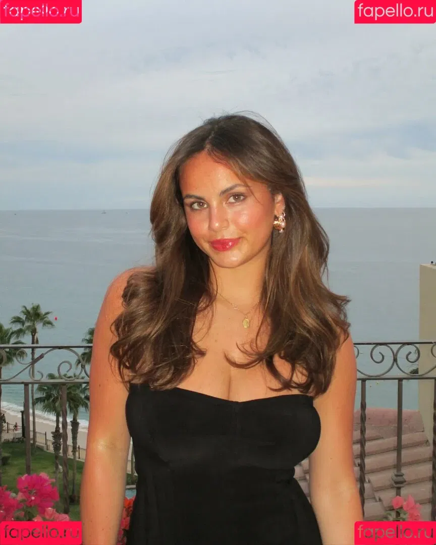 Sarabella Harris / iamsarahharris / sarabellaharriss / sexiisariii777 Onlyfans Photo Gallery 