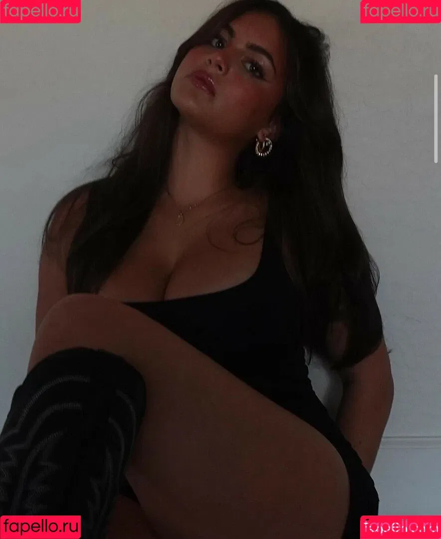 Sarabella Harris / iamsarahharris / sarabellaharriss / sexiisariii777 Onlyfans Photo Gallery 