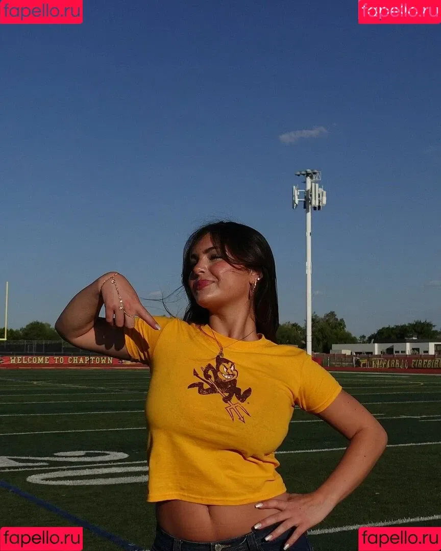 Sarabella Harris / iamsarahharris / sarabellaharriss / sexiisariii777 Onlyfans Photo Gallery 