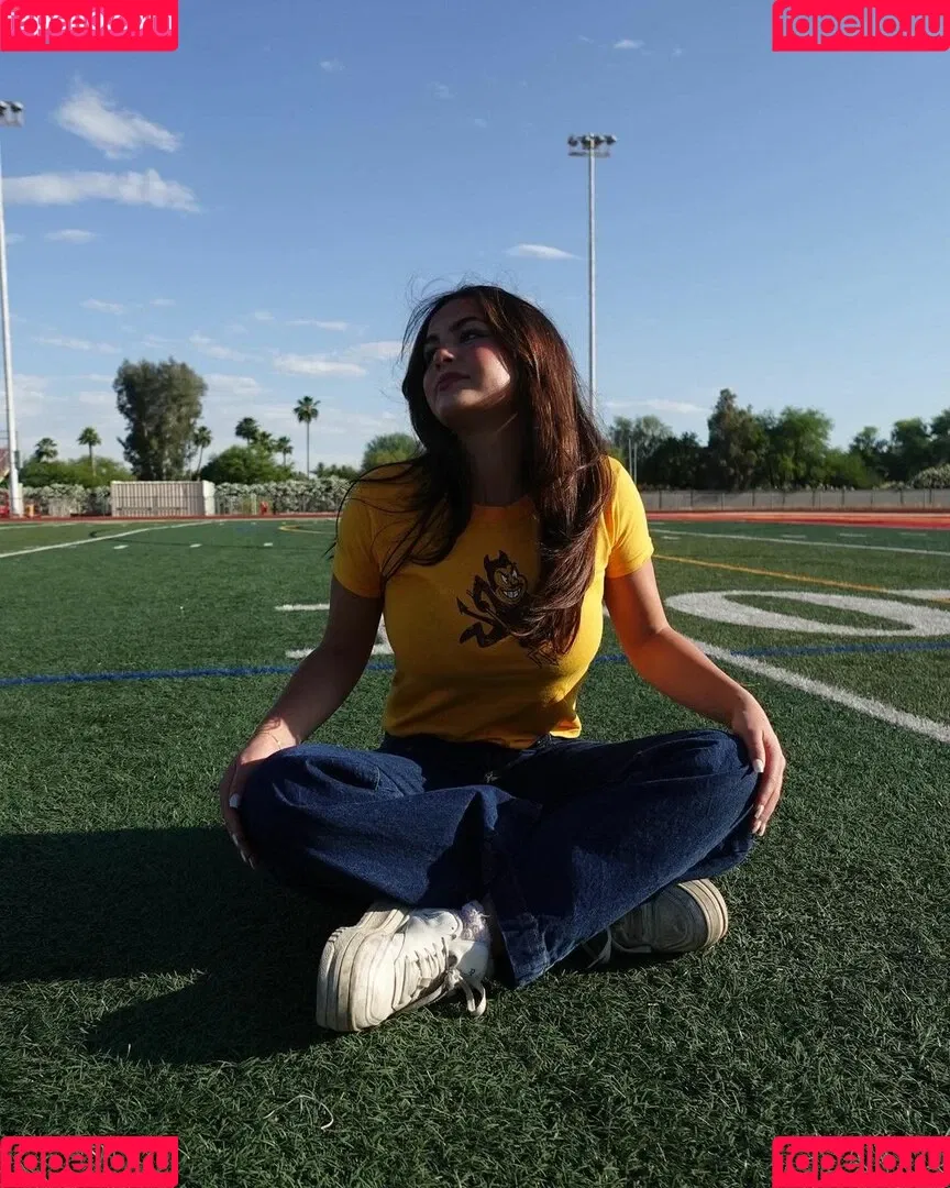 Sarabella Harris / iamsarahharris / sarabellaharriss / sexiisariii777 Onlyfans Photo Gallery 