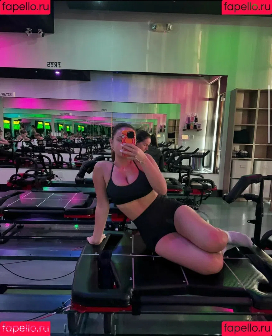 Sarabella Harris / iamsarahharris / sarabellaharriss / sexiisariii777 Onlyfans Photo Gallery 