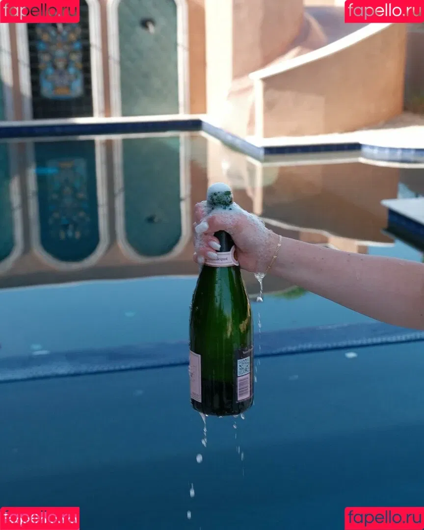 Sarabella Harris / iamsarahharris / sarabellaharriss / sexiisariii777 Onlyfans Photo Gallery 