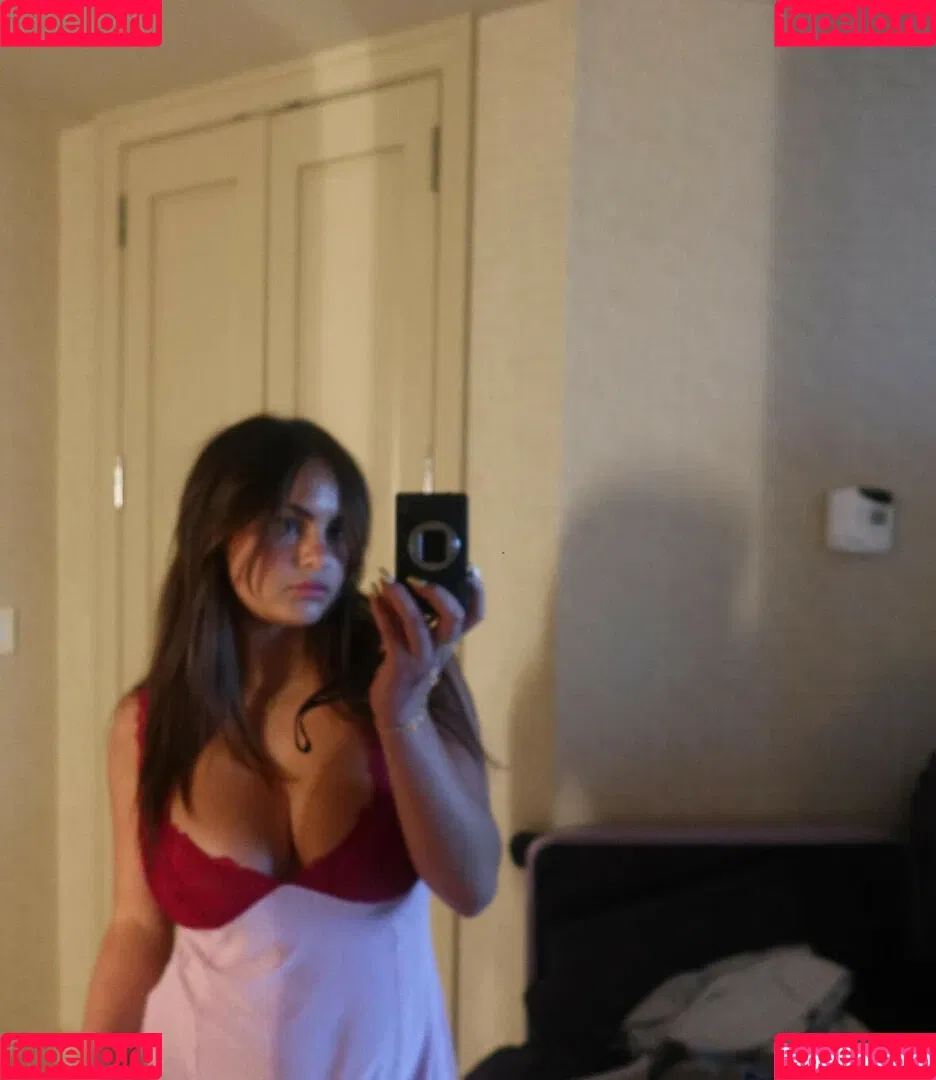 Sarabella Harris / iamsarahharris / sarabellaharriss / sexiisariii777 Onlyfans Photo Gallery 