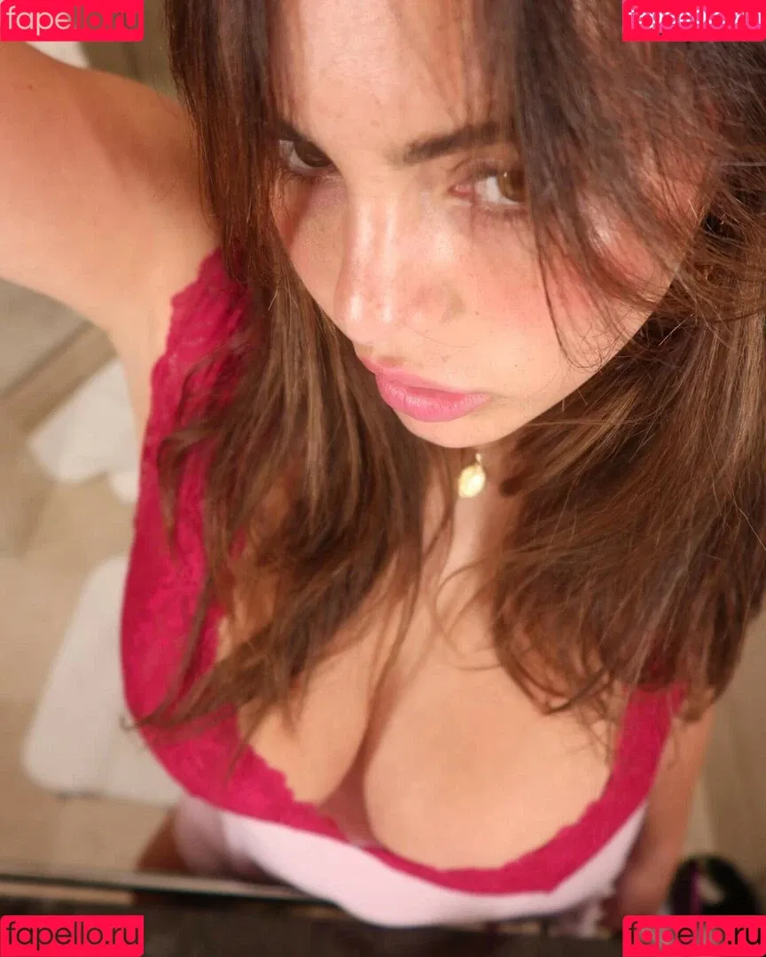 Sarabella Harris / iamsarahharris / sarabellaharriss / sexiisariii777 Onlyfans Photo Gallery 