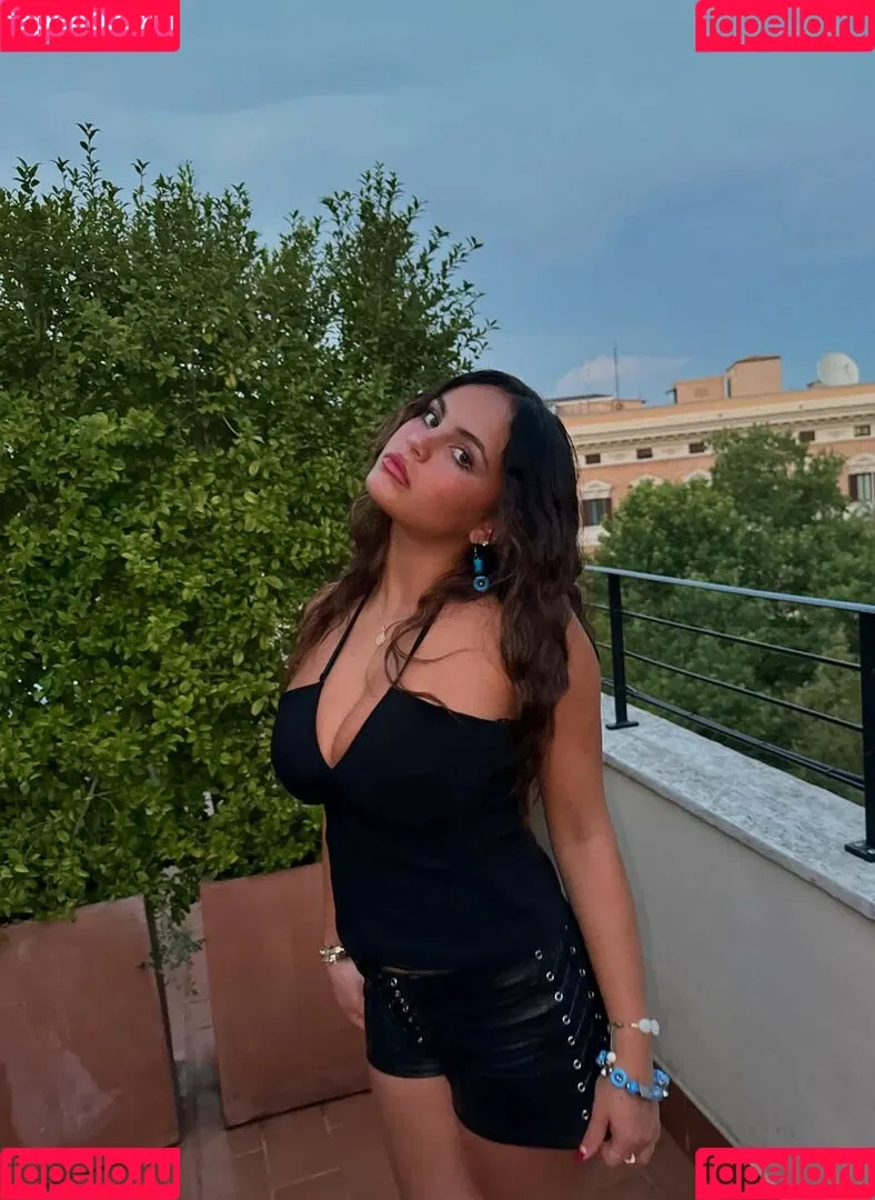 Sarabella Harris / iamsarahharris / sarabellaharriss / sexiisariii777 Onlyfans Photo Gallery 