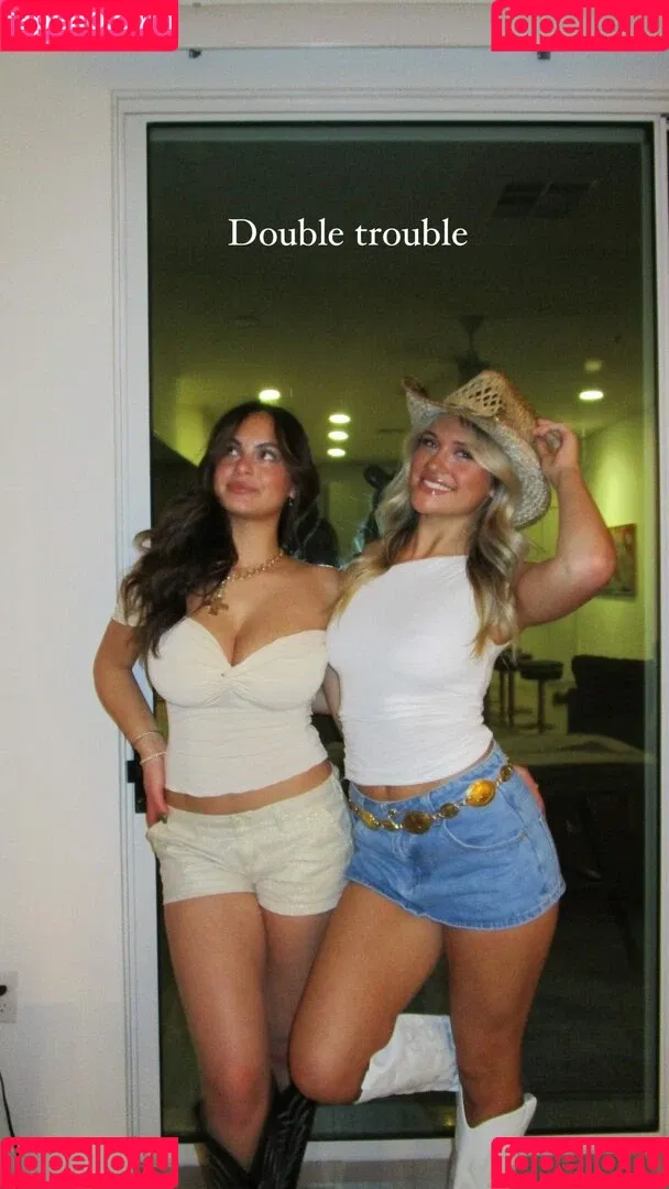 Sarabella Harris / iamsarahharris / sarabellaharriss / sexiisariii777 Onlyfans Photo Gallery 