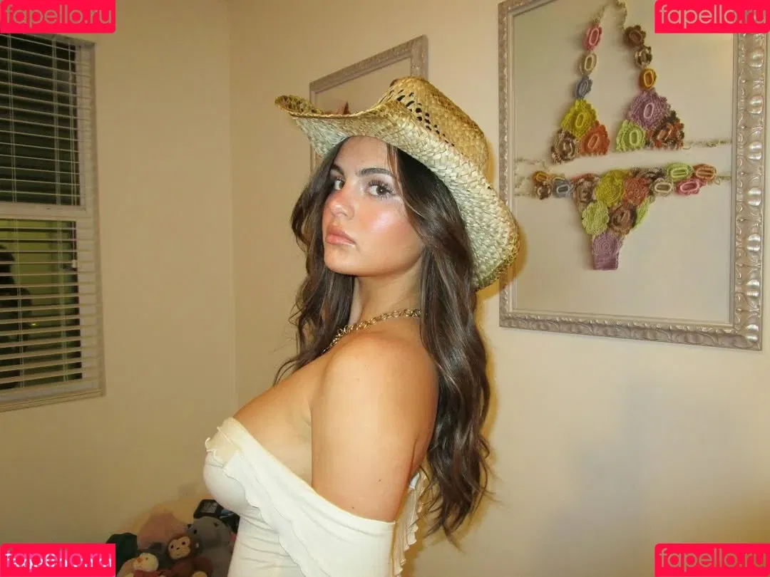 Sarabella Harris / iamsarahharris / sarabellaharriss / sexiisariii777 Onlyfans Photo Gallery 