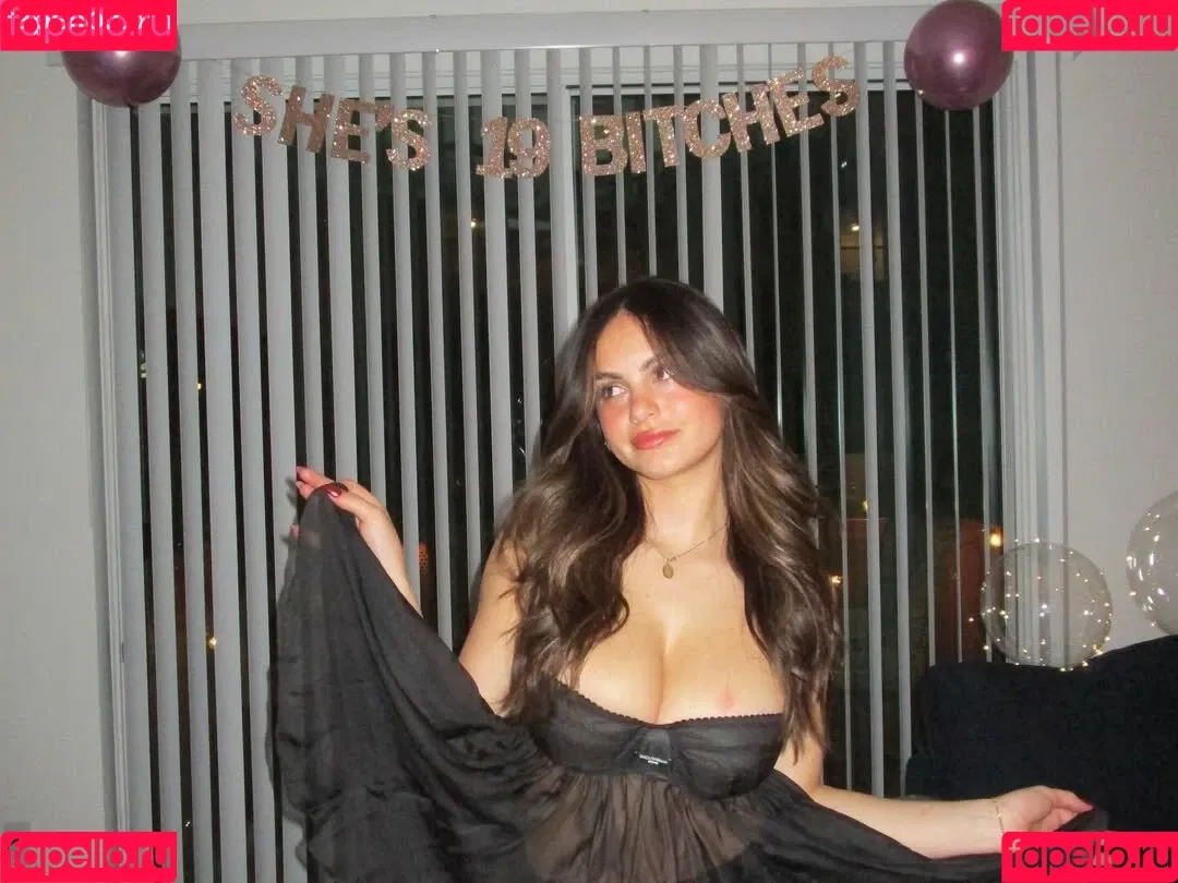 Sarabella Harris / iamsarahharris / sarabellaharriss / sexiisariii777 Onlyfans Photo Gallery 