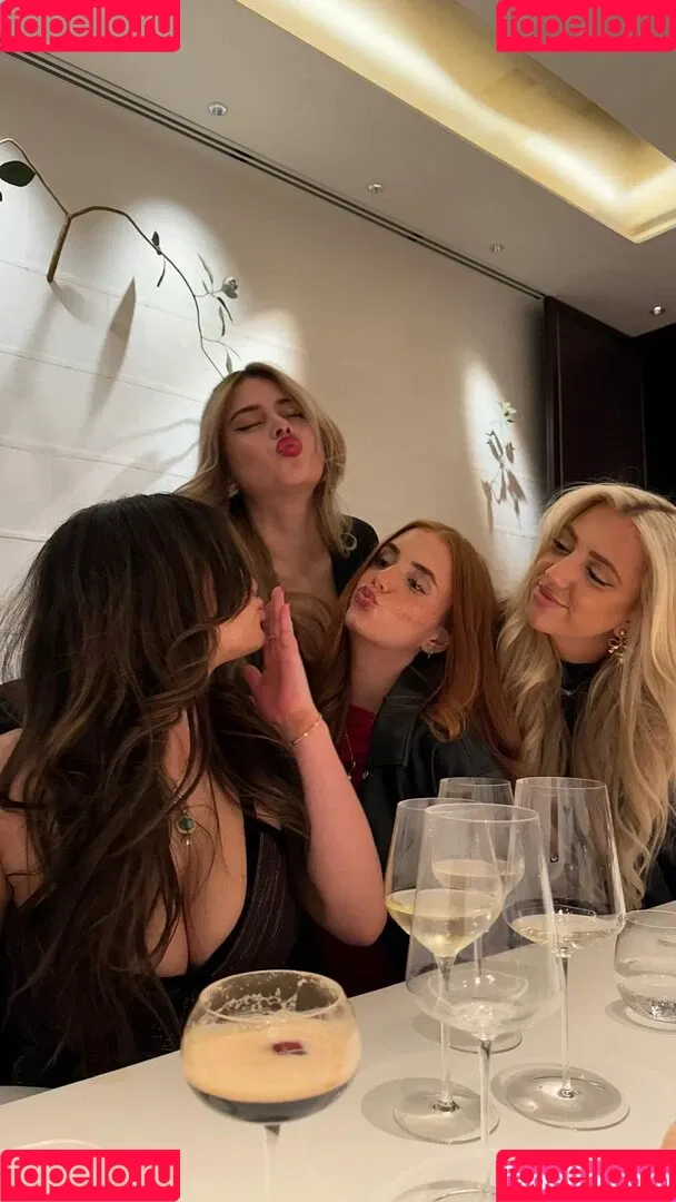 Sarabella Harris / iamsarahharris / sarabellaharriss / sexiisariii777 Onlyfans Photo Gallery 