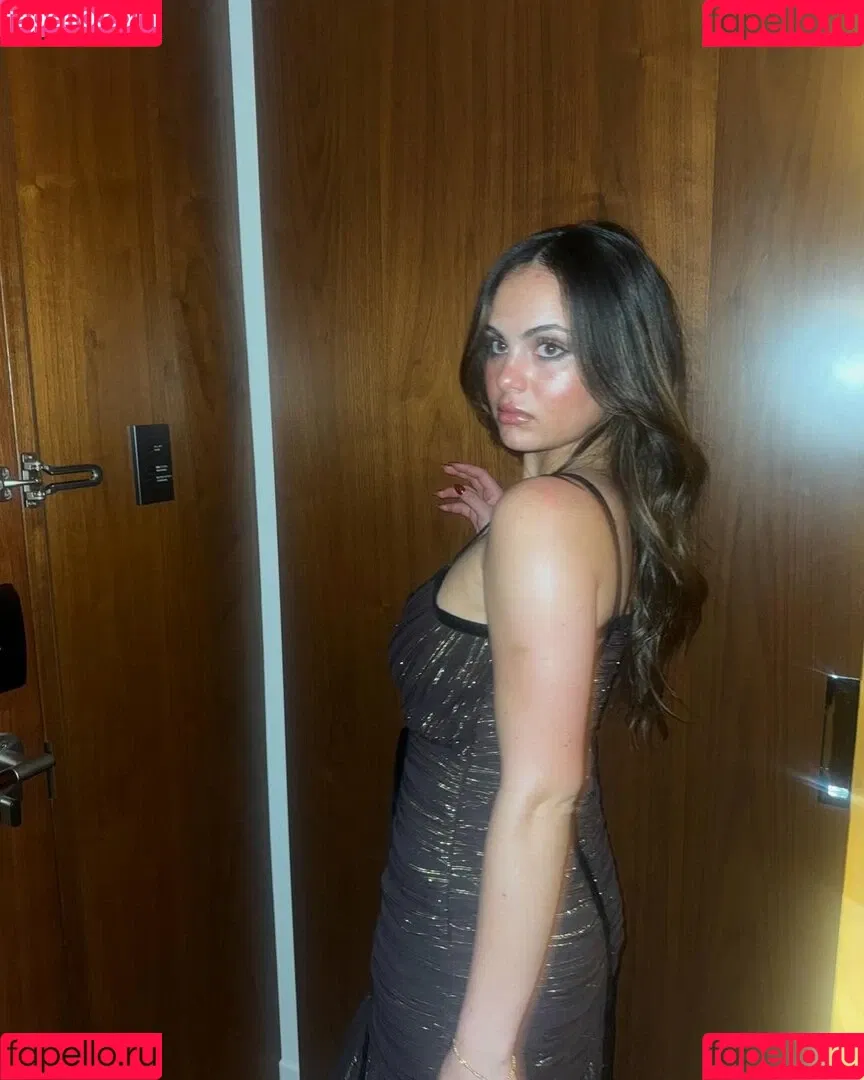 Sarabella Harris / iamsarahharris / sarabellaharriss / sexiisariii777 Onlyfans Photo Gallery 