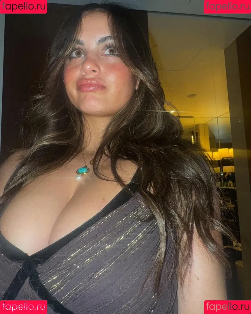 Sarabella Harris / iamsarahharris / sarabellaharriss / sexiisariii777 Onlyfans Photo Gallery 