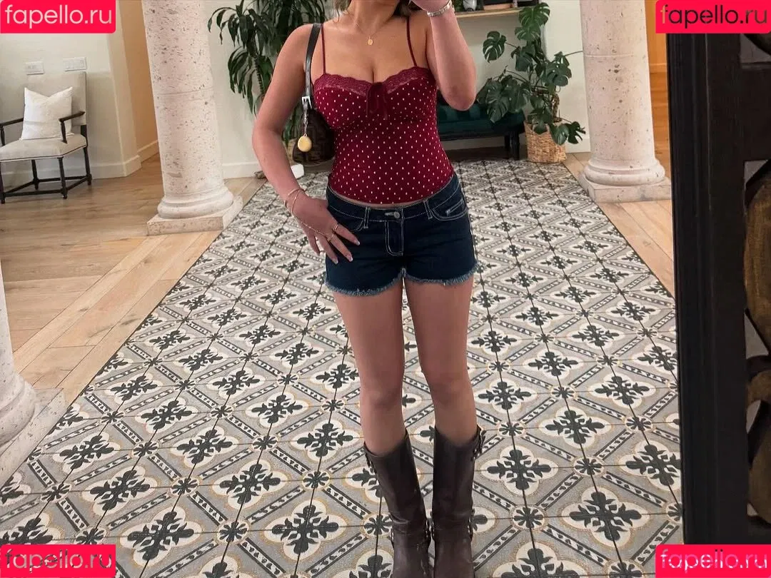 Sarabella Harris / iamsarahharris / sarabellaharriss / sexiisariii777 Onlyfans Photo Gallery 