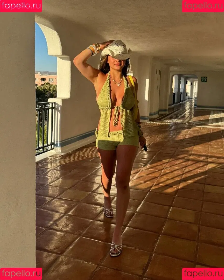 Sarabella Harris / iamsarahharris / sarabellaharriss / sexiisariii777 Onlyfans Photo Gallery 