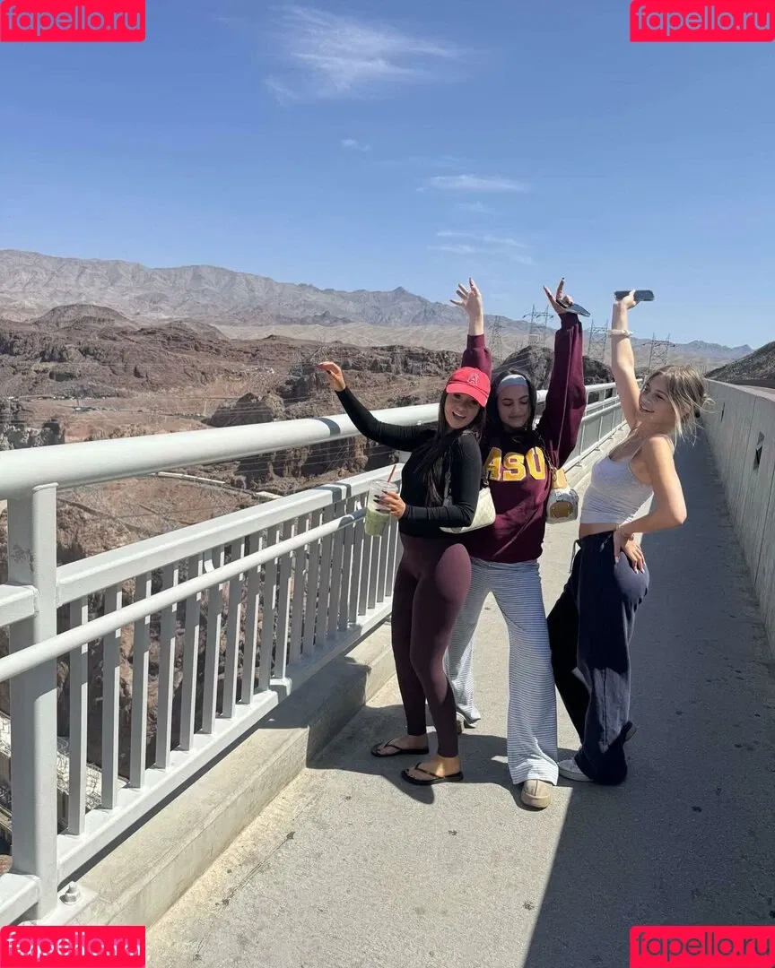 Sarabella Harris / iamsarahharris / sarabellaharriss / sexiisariii777 Onlyfans Photo Gallery 