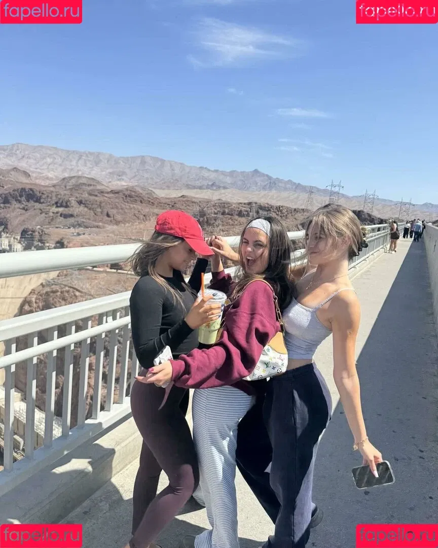 Sarabella Harris / iamsarahharris / sarabellaharriss / sexiisariii777 Onlyfans Photo Gallery 