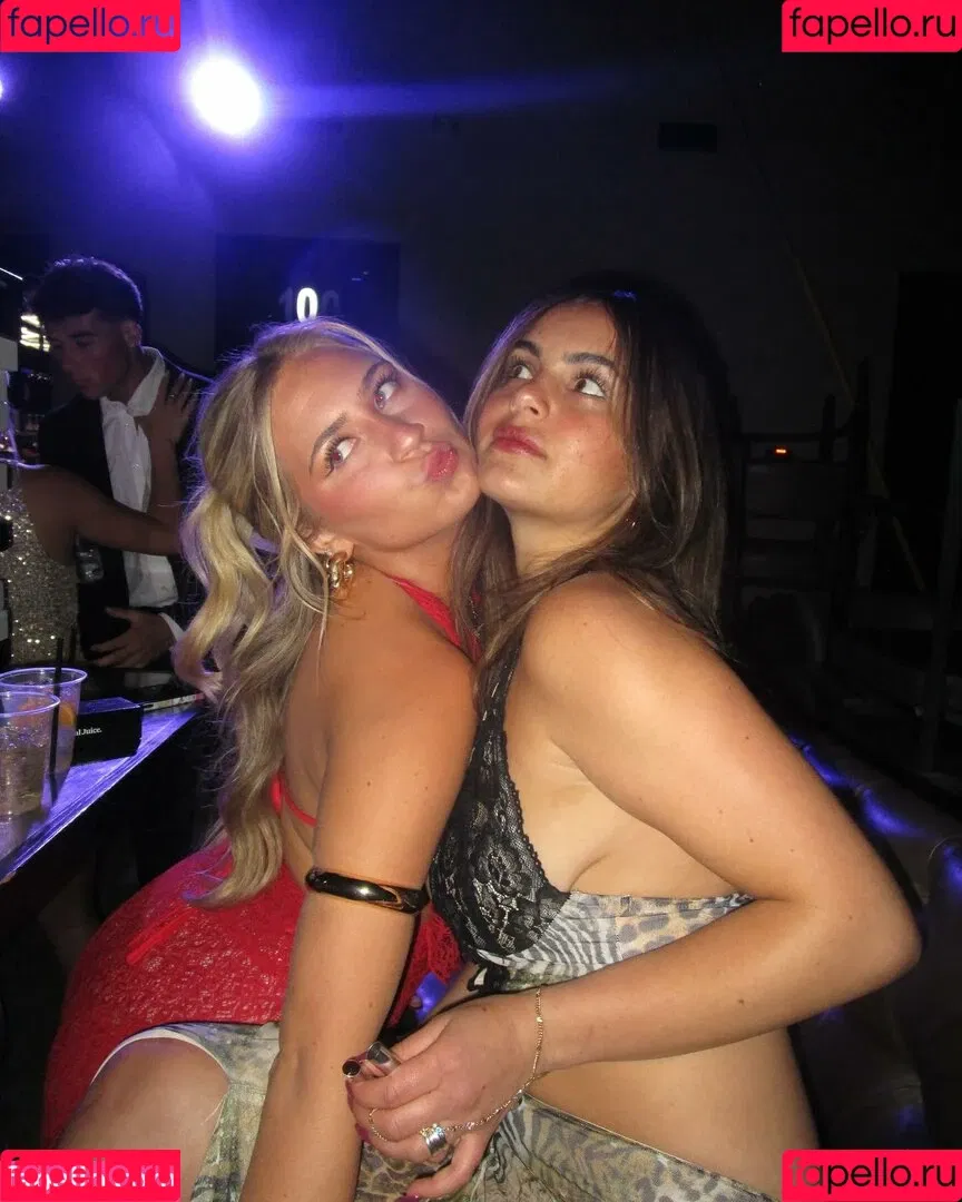 Sarabella Harris / iamsarahharris / sarabellaharriss / sexiisariii777 Onlyfans Photo Gallery 