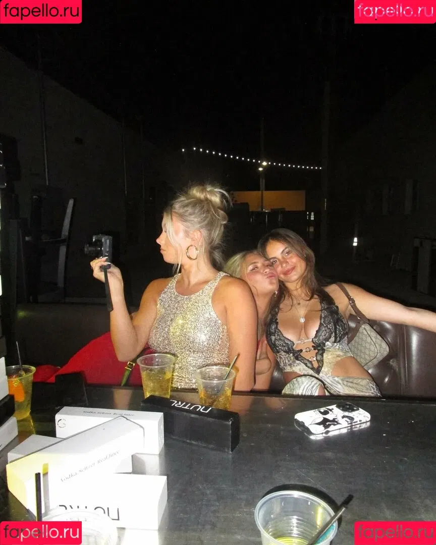 Sarabella Harris / iamsarahharris / sarabellaharriss / sexiisariii777 Onlyfans Photo Gallery 