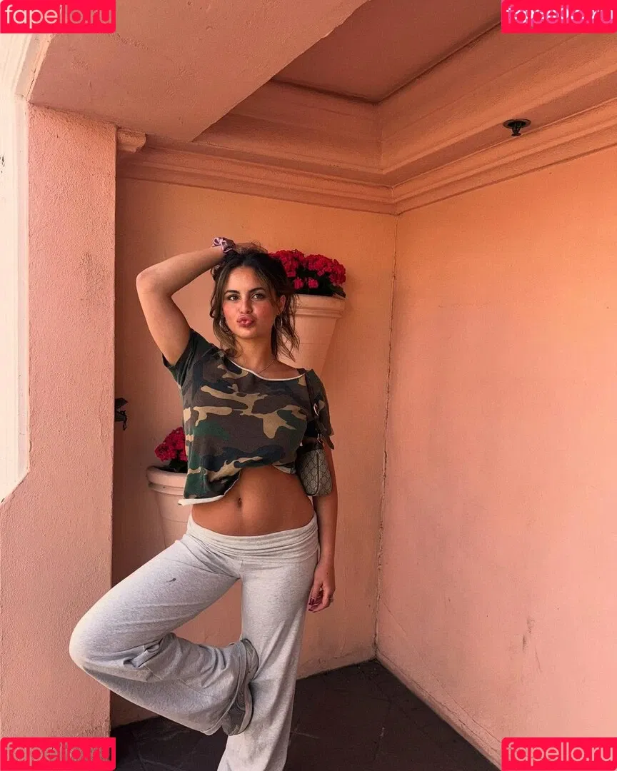 Sarabella Harris / iamsarahharris / sarabellaharriss / sexiisariii777 Onlyfans Photo Gallery 