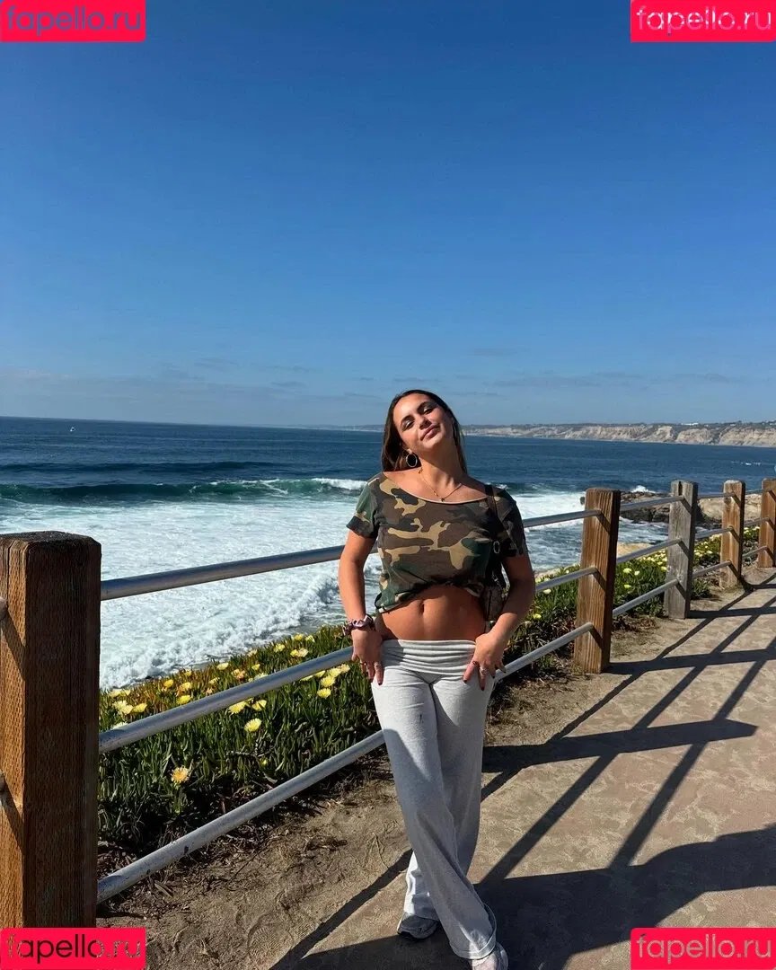 Sarabella Harris / iamsarahharris / sarabellaharriss / sexiisariii777 Onlyfans Photo Gallery 