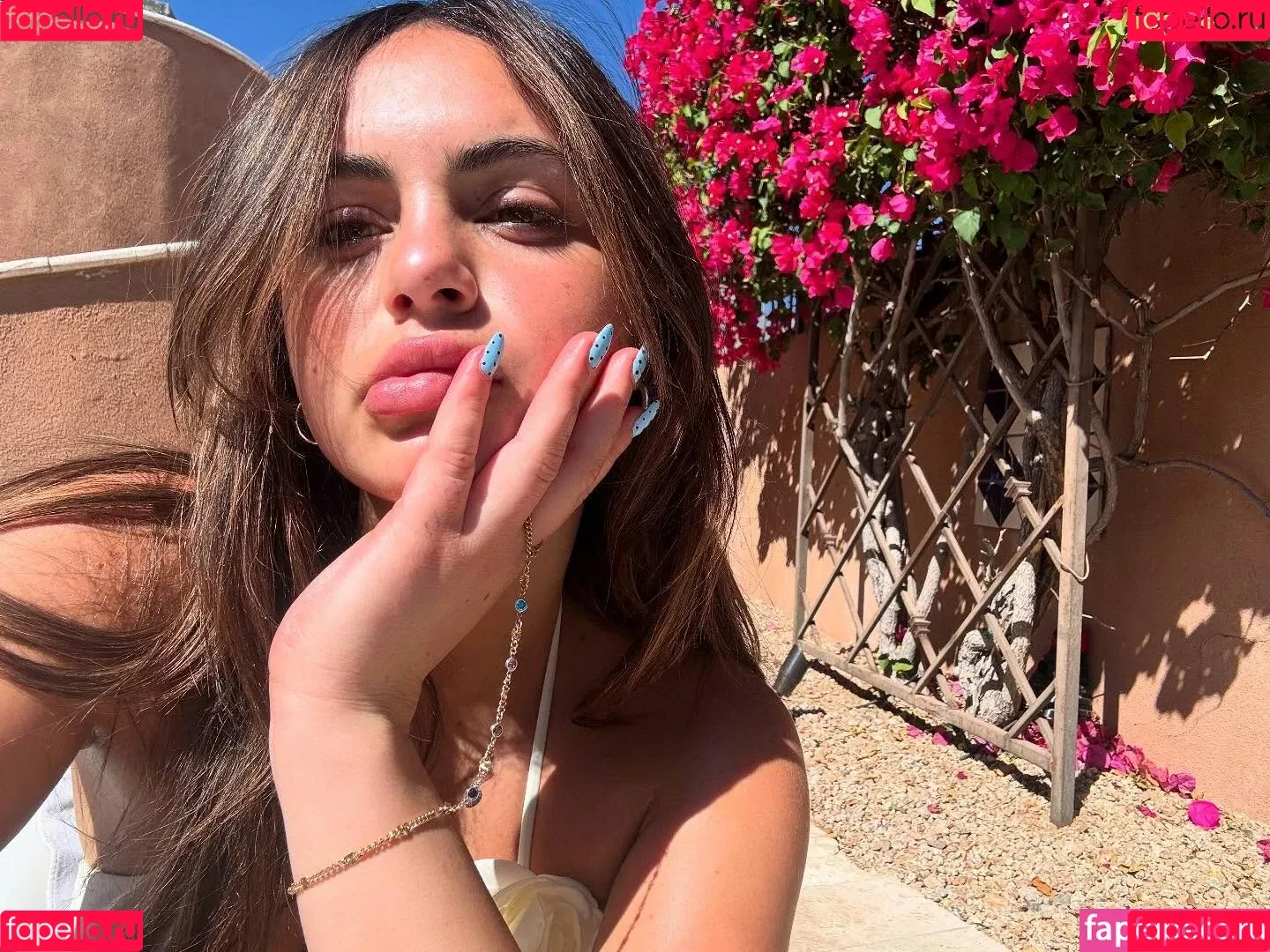 Sarabella Harris / iamsarahharris / sarabellaharriss / sexiisariii777 Onlyfans Photo Gallery 