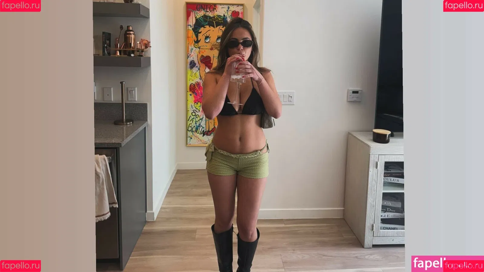 Sarabella Harris / iamsarahharris / sarabellaharriss / sexiisariii777 Onlyfans Photo Gallery 