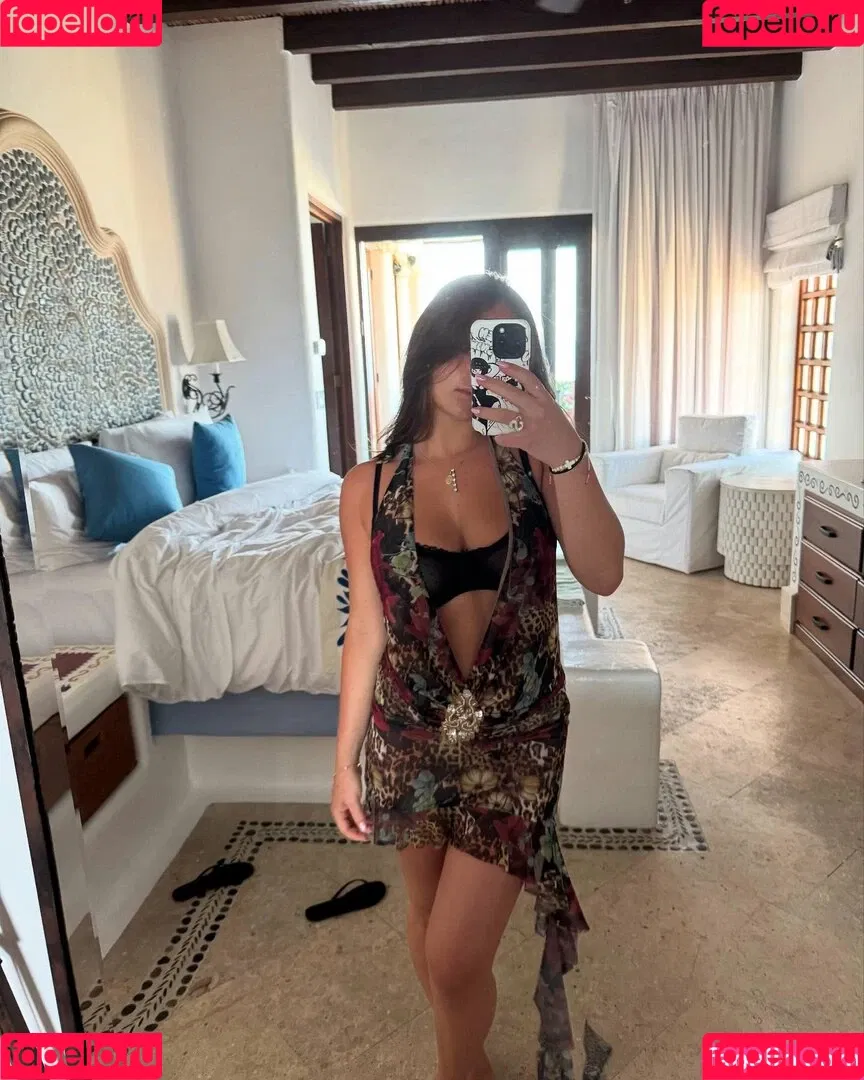 Sarabella Harris / iamsarahharris / sarabellaharriss / sexiisariii777 Onlyfans Photo Gallery 