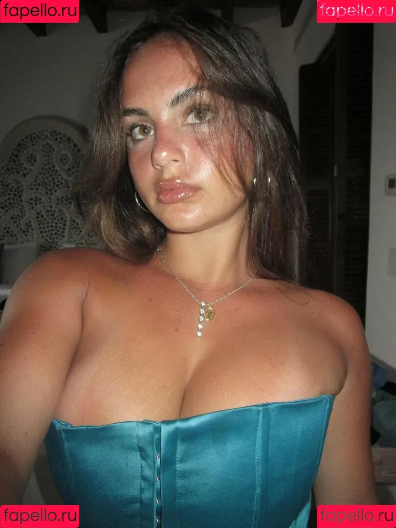 Sarabella Harris / iamsarahharris / sarabellaharriss / sexiisariii777 Onlyfans Photo Gallery 