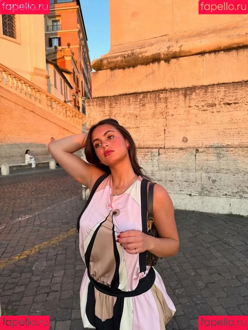 Sarabella Harris / iamsarahharris / sarabellaharriss / sexiisariii777 Onlyfans Photo Gallery 