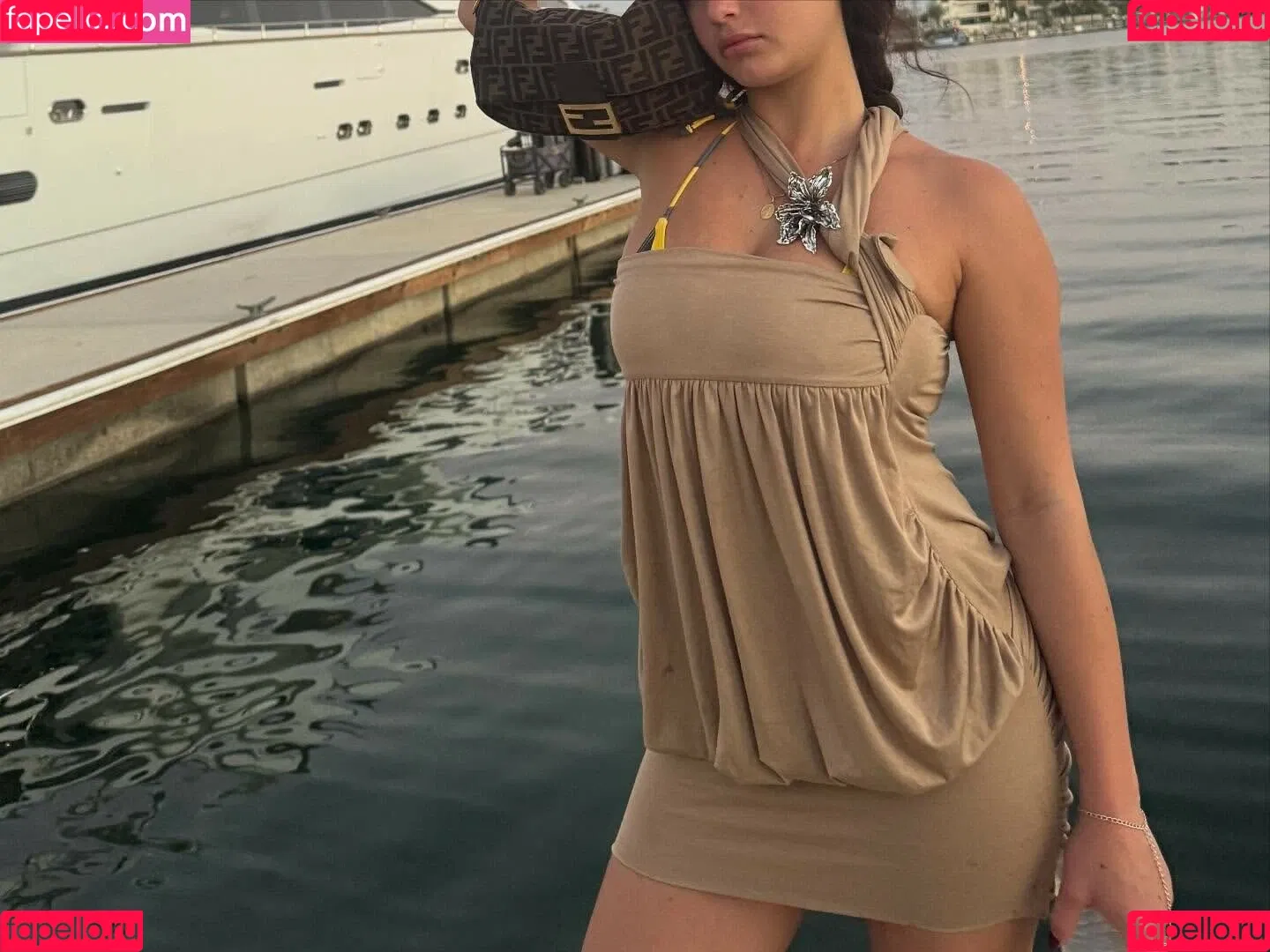 Sarabella Harris / iamsarahharris / sarabellaharriss / sexiisariii777 Onlyfans Photo Gallery 