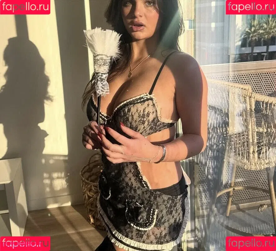 Sarabella Harris / iamsarahharris / sarabellaharriss / sexiisariii777 Onlyfans Photo Gallery 