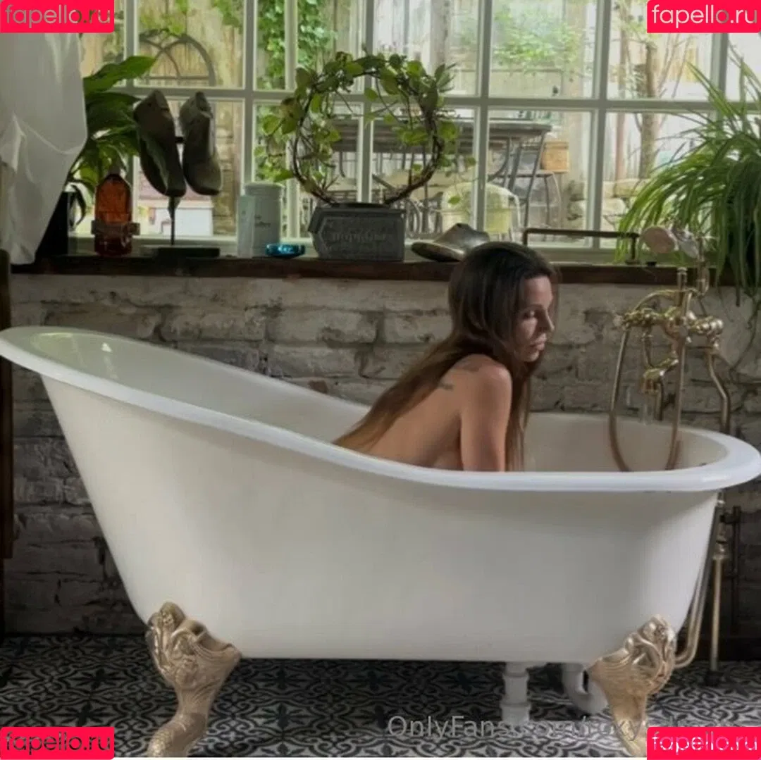 roxysdream / roxysdreamofficial Onlyfans Photo Gallery 