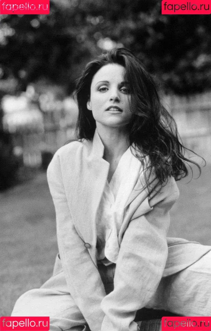 Julia Louis Dreyfus / Julia Louis-Dreyfus / officialjld Onlyfans Photo Gallery 