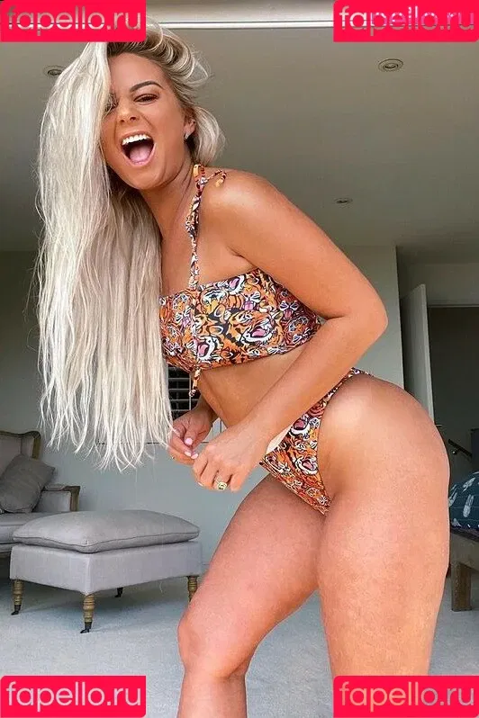 Karina Irby / karinairby Onlyfans Photo Gallery 