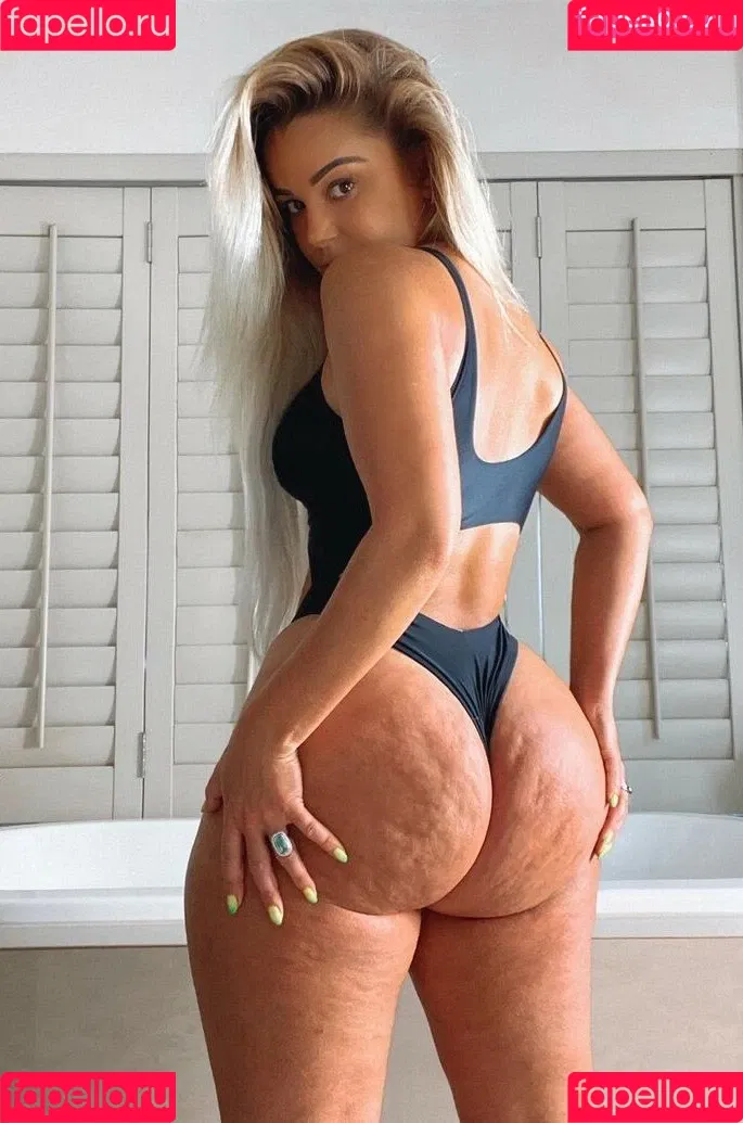 Karina Irby / karinairby Onlyfans Photo Gallery 