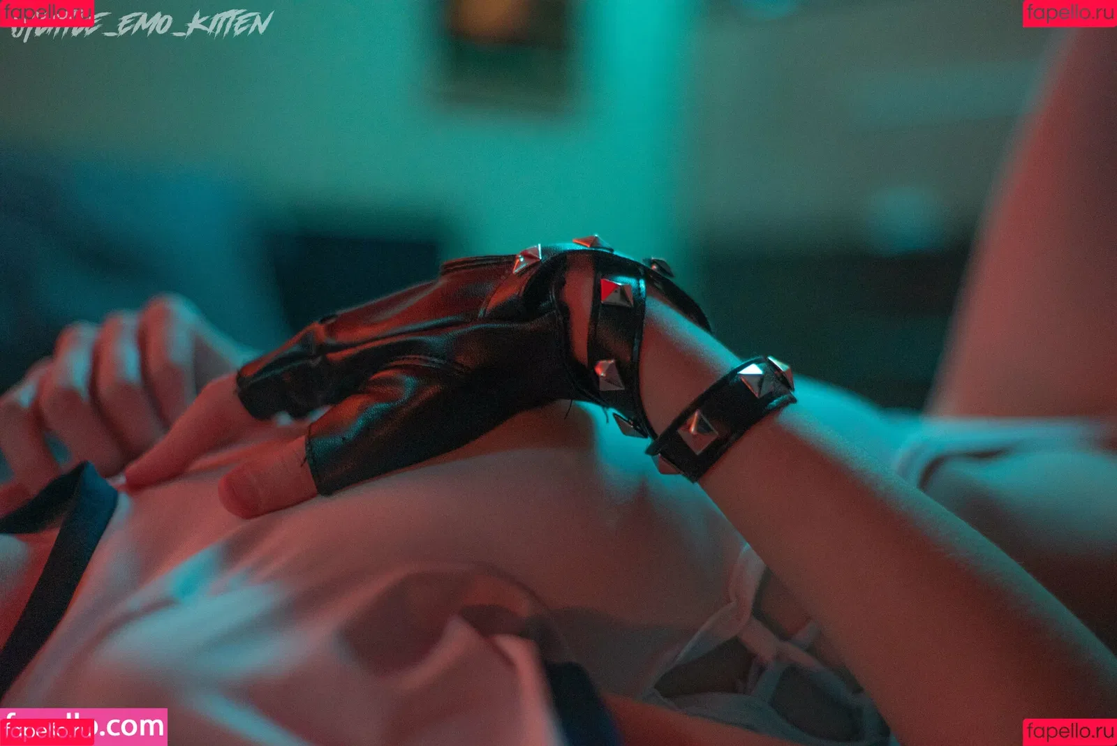 daddys-emo-girl / daddys_emo_girl / justemokitten / little_emo_kitten Onlyfans Photo Gallery 