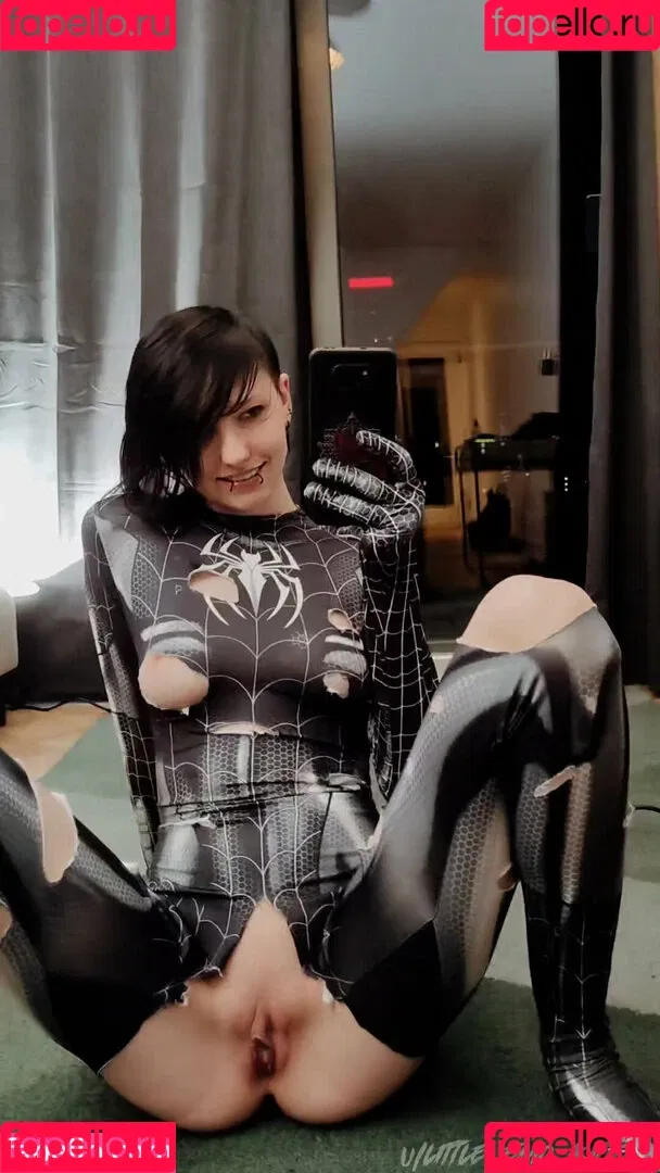 daddys-emo-girl / daddys_emo_girl / justemokitten / little_emo_kitten Onlyfans Photo Gallery 