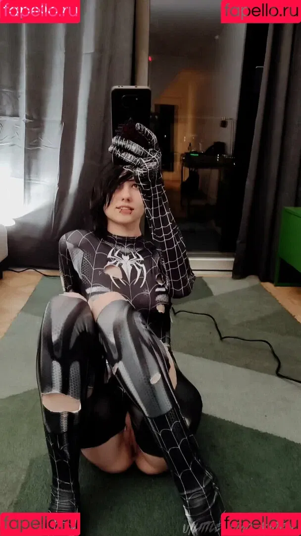 daddys-emo-girl / daddys_emo_girl / justemokitten / little_emo_kitten Onlyfans Photo Gallery 