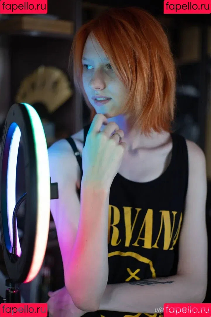 daddys-emo-girl / daddys_emo_girl / justemokitten / little_emo_kitten Onlyfans Photo Gallery 