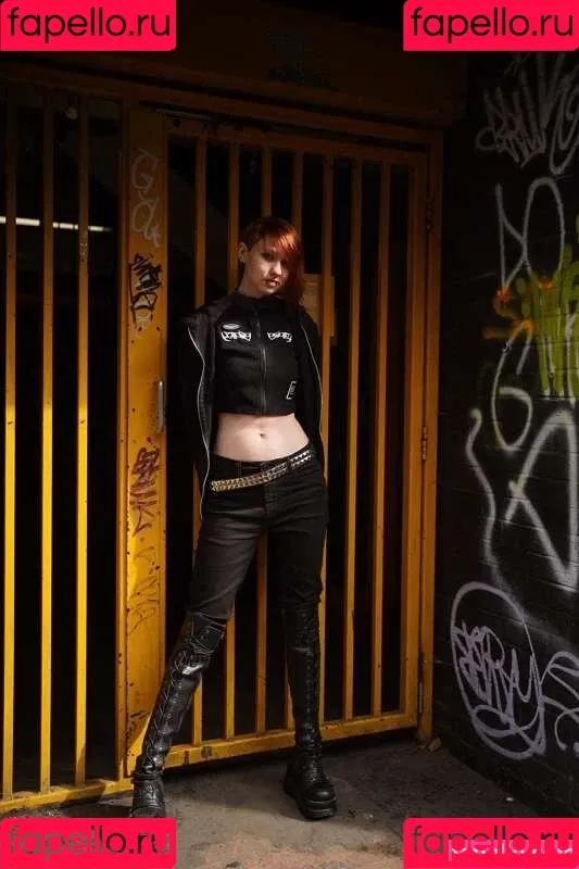 daddys-emo-girl / daddys_emo_girl / justemokitten / little_emo_kitten Onlyfans Photo Gallery 