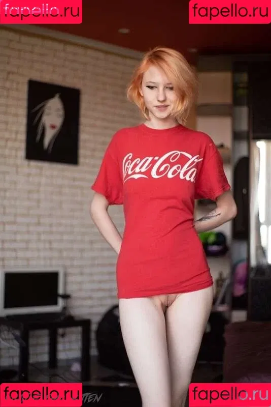 daddys-emo-girl / daddys_emo_girl / justemokitten / little_emo_kitten Onlyfans Photo Gallery 