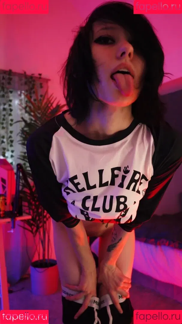 daddys-emo-girl / daddys_emo_girl / justemokitten / little_emo_kitten Onlyfans Photo Gallery 