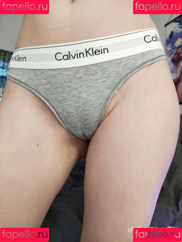 daddys-emo-girl / daddys_emo_girl / justemokitten / little_emo_kitten Onlyfans Photo Gallery 