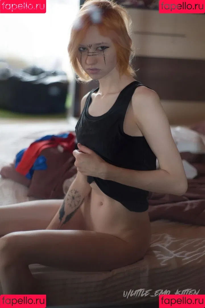daddys-emo-girl / daddys_emo_girl / justemokitten / little_emo_kitten Onlyfans Photo Gallery 