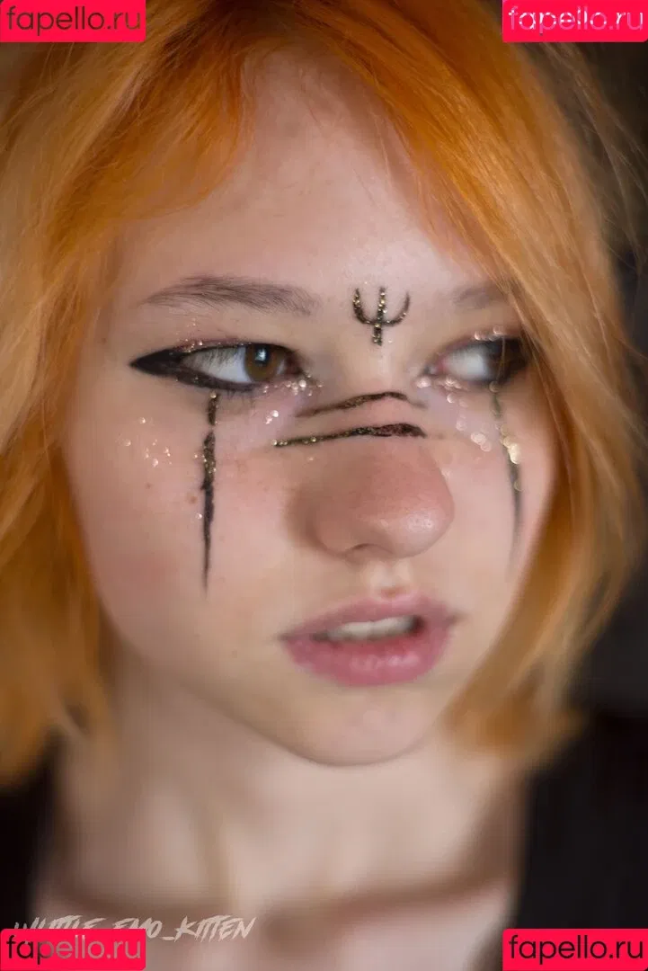 daddys-emo-girl / daddys_emo_girl / justemokitten / little_emo_kitten Onlyfans Photo Gallery 