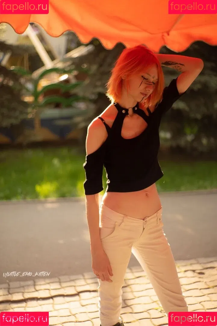 daddys-emo-girl / daddys_emo_girl / justemokitten / little_emo_kitten Onlyfans Photo Gallery 