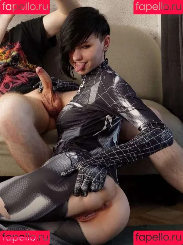 daddys-emo-girl / daddys_emo_girl / justemokitten / little_emo_kitten Onlyfans Photo Gallery 